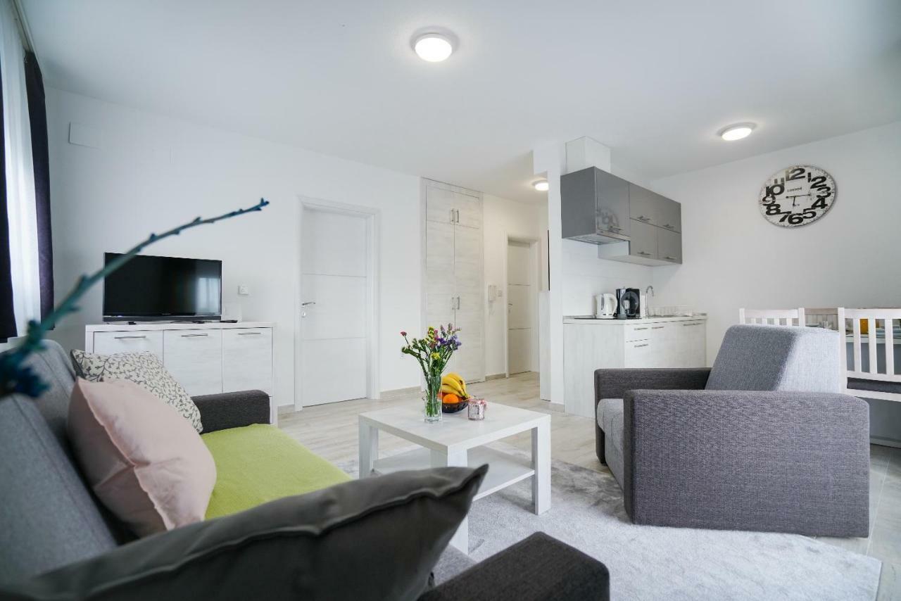 Apartmani Zupan Sukošan Exteriör bild